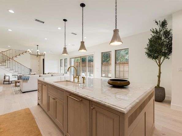 6402  Westlake Avenue , Dallas Texas 75214