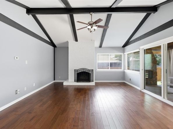 1014  Mountview Court , Carrollton Texas 75006