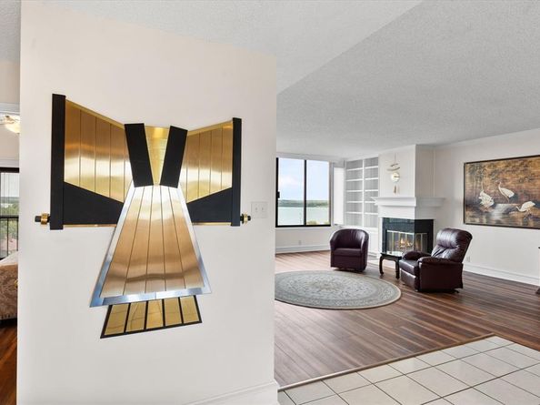 2129  Reflection Bay Drive , Arlington Texas 76013