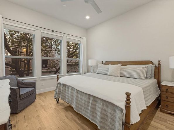 3170  Carmel Street  104, Dallas Texas 75204
