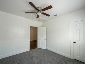 924 E Leuda Street , Fort Worth Texas 76104