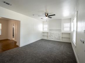 924 E Leuda Street , Fort Worth Texas 76104
