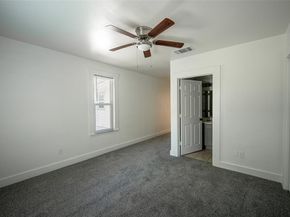 924 E Leuda Street , Fort Worth Texas 76104