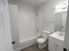 924 E Leuda Street , Fort Worth Texas 76104