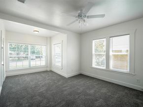 924 E Leuda Street , Fort Worth Texas 76104