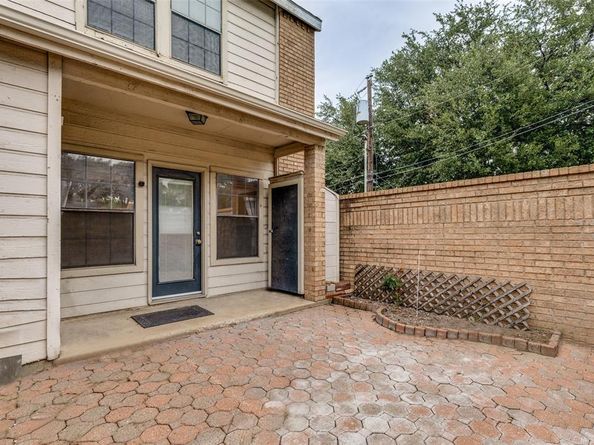 3635  Garden Brook Drive  14100, Farmers Branch Texas 75234