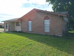 3205  Pacesetter Drive , Dallas Texas 75241