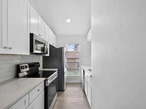 7522  Holly Hill Drive  8, Dallas Texas 75231