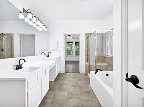 8810  Edgelake Trail , Rowlett Texas 75088