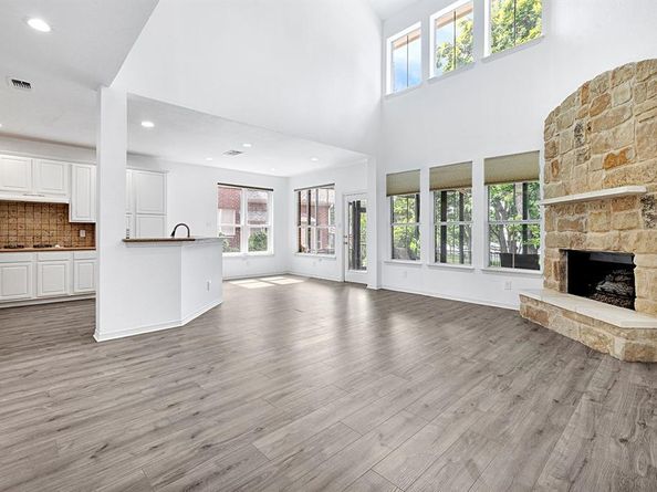 8810  Edgelake Trail , Rowlett Texas 75088