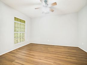 2737  Lynx  , Fort Worth Texas 76244