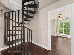 4007  Brownstone Court , Dallas Texas 75204