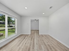 1013  Tanglewood Lane , Arlington Texas 76012