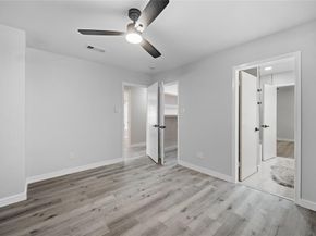 1013  Tanglewood Lane , Arlington Texas 76012