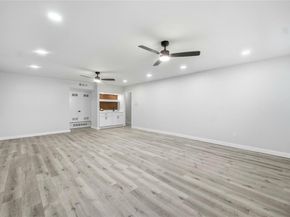 1013  Tanglewood Lane , Arlington Texas 76012