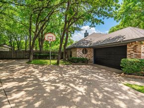2401  Oak Shadow Court , Arlington Texas 76017