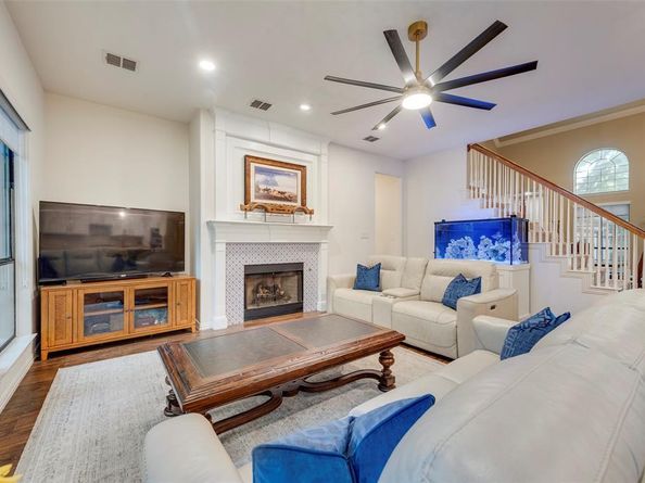 8711  Weston Lane , Lantana Texas 76226