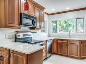 5106  Stoneleigh Avenue , Dallas Texas 75235