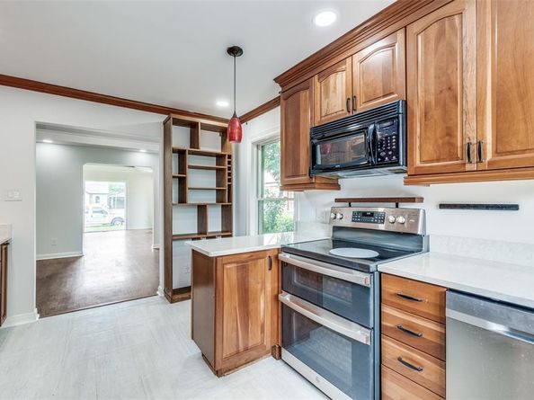5106  Stoneleigh Avenue , Dallas Texas 75235