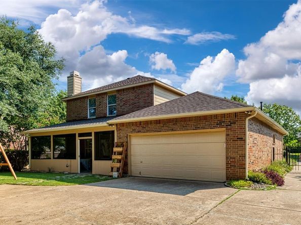 1036  Choke Cherry Lane , Crowley Texas 76036