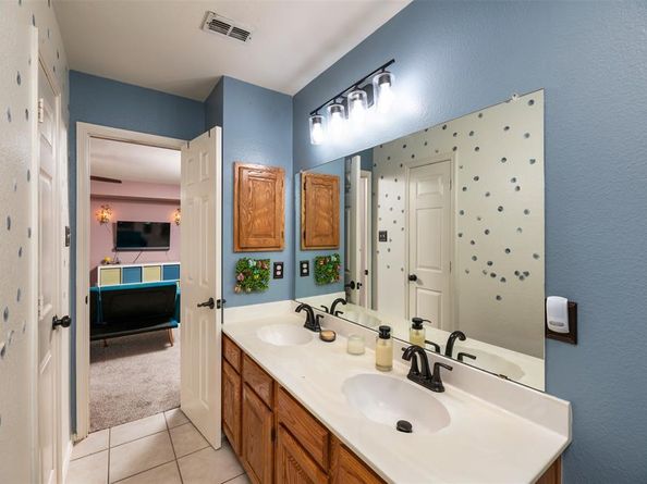 1036  Choke Cherry Lane , Crowley Texas 76036