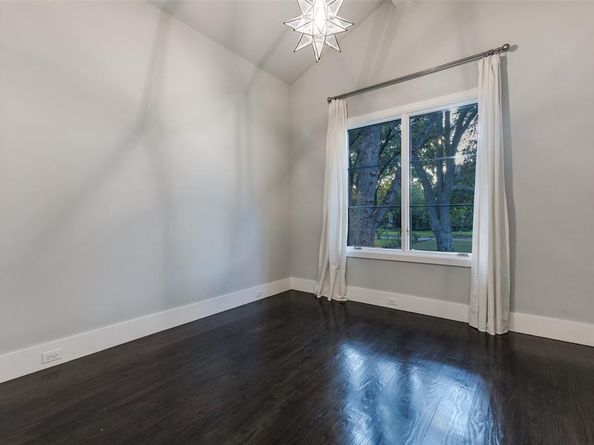8538  San Pedro Parkway , Dallas Texas 75218