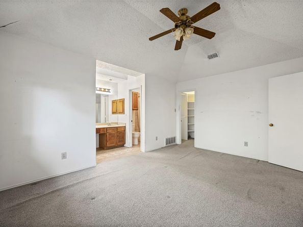 1528  Lincolnshire Way , Fort Worth Texas 76134