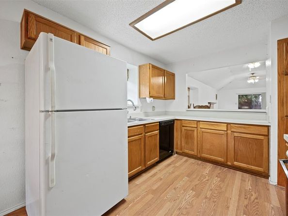 1528  Lincolnshire Way , Fort Worth Texas 76134