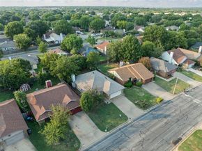 1528  Lincolnshire Way , Fort Worth Texas 76134