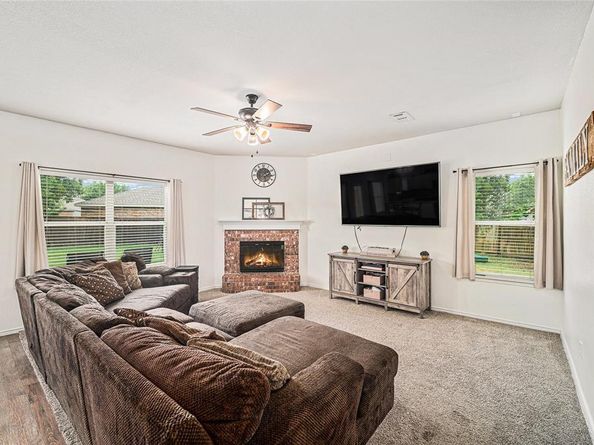 9600  Fox Hill Drive , Fort Worth Texas 76131