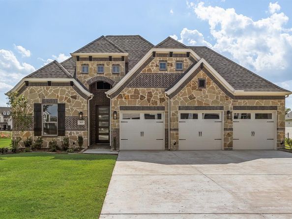 303  Big Antler Court , Heath Texas 75032