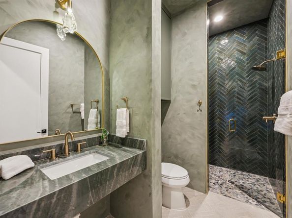 3106 W Jefferson Boulevard , Dallas Texas 75211