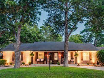 6020  Hunters View Lane 