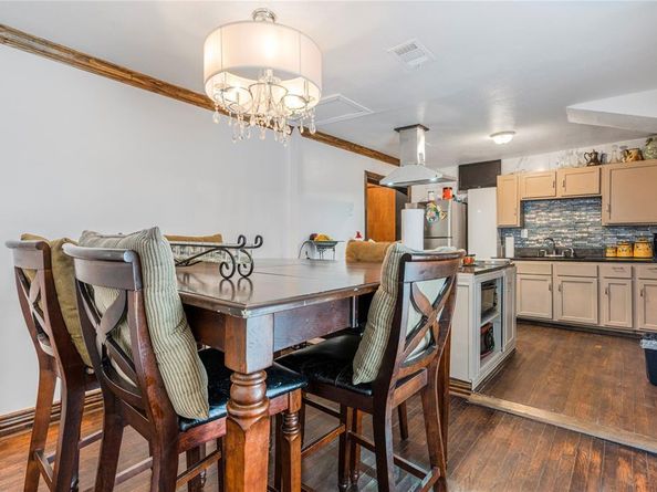 548  Elston Drive , Dallas Texas 75232