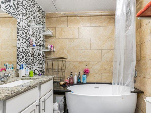 548  Elston Drive , Dallas Texas 75232