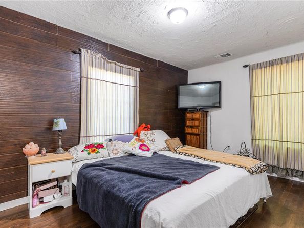 548  Elston Drive , Dallas Texas 75232