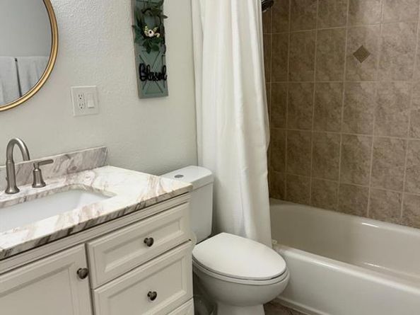 7431  Holly Hill Drive  227, Dallas Texas 75231