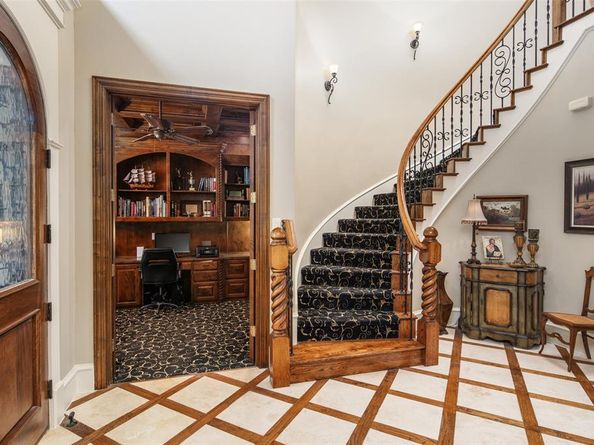 1900  Surrey Lane , McKinney Texas 75072