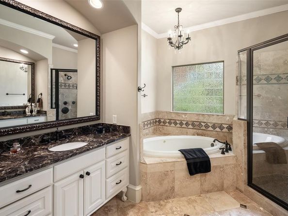 1900  Surrey Lane , McKinney Texas 75072