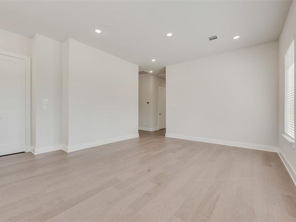 920  Ash Road , Plano Texas 75075