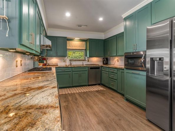 7306  Azalea Lane , Dallas Texas 75230
