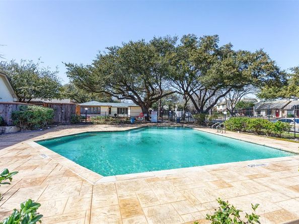 13804  Brookgreen Drive , Dallas Texas 75240