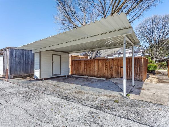 13804  Brookgreen Drive , Dallas Texas 75240