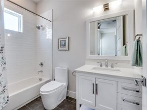 1719  Caddo Street  101, Dallas Texas 75204