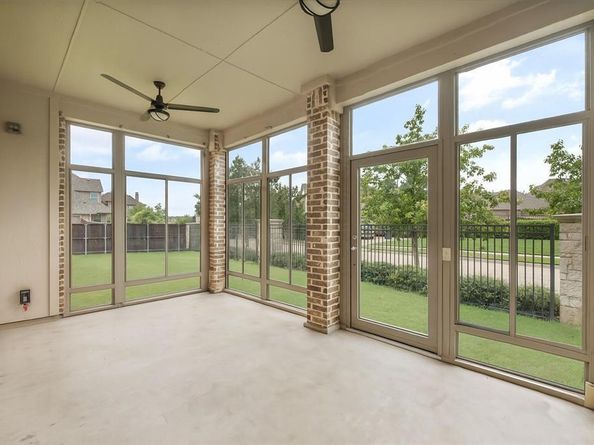 1100  Badger Vine Lane , Arlington Texas 76005