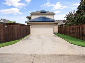 1100  Badger Vine Lane , Arlington Texas 76005