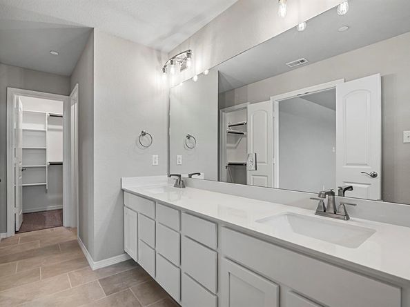 240  Territory Trail  15, Fort Worth Texas 76120