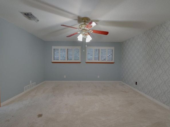 1405  Blackhill Court , Arlington Texas 76012