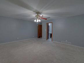 1405  Blackhill Court , Arlington Texas 76012