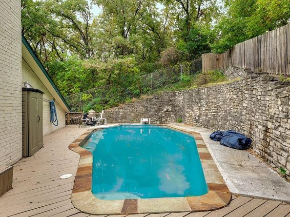 1405  Blackhill Court , Arlington Texas 76012